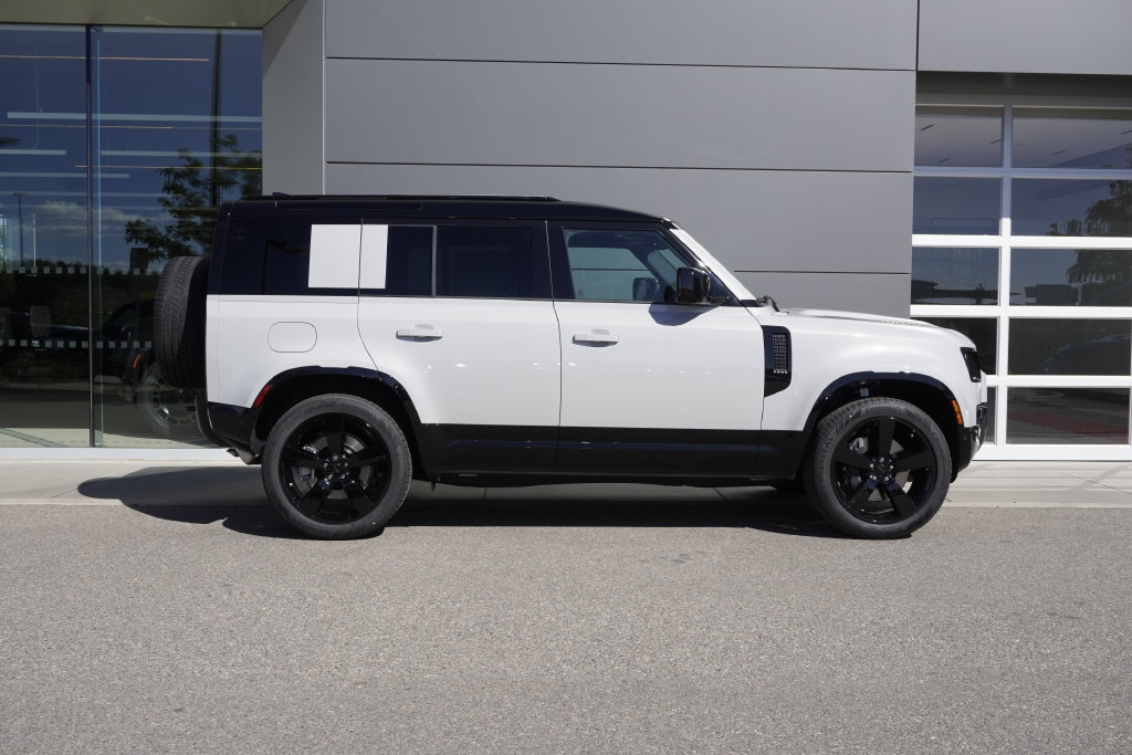 New 2026 Land Rover Defender 110 X-Dynamic SE AWD/4WD image 7