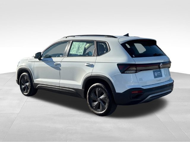 Used 2025 Volkswagen Taos S FWD image 4