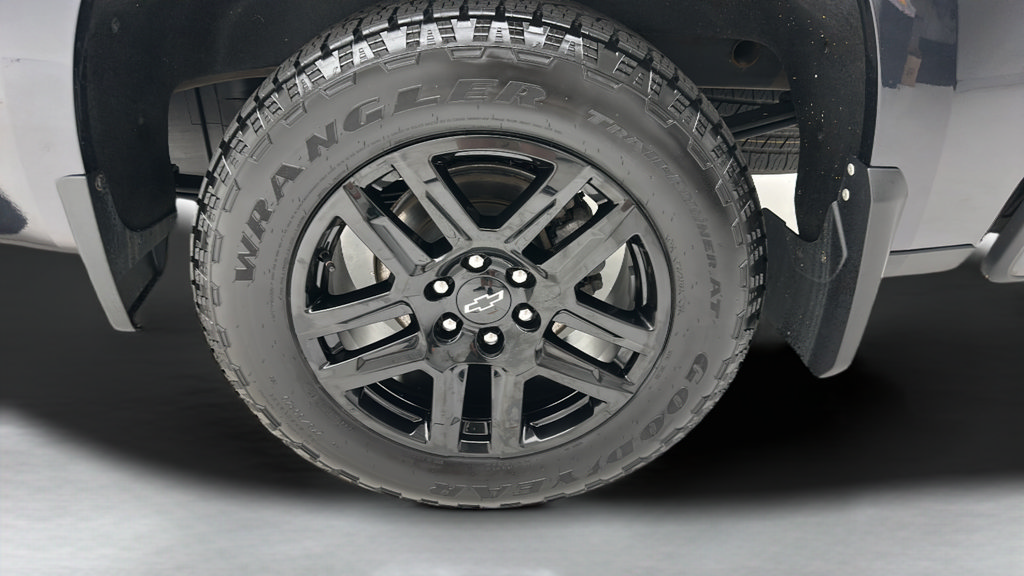 Used 2024 Chevrolet Silverado 1500 RST w/ Protection Package AWD/4WD image 10
