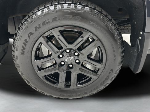 Used 2024 Chevrolet Silverado 1500 RST w/ Protection Package AWD/4WD image 10