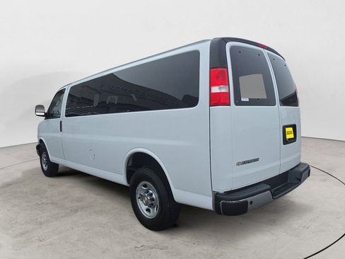 Used 2024 Chevrolet Express 3500 LT w/ LT Preferred Equipment Group RWD image 3