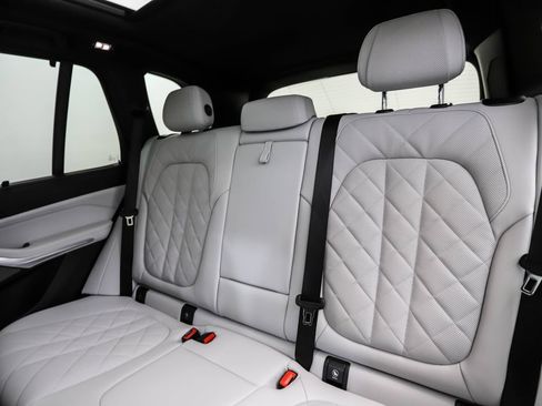 Used 2026 BMW X5 M60i AWD/4WD image 22