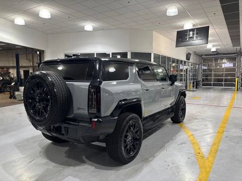 Used 2026 GMC Hummer EV SUV AWD/4WD image 8