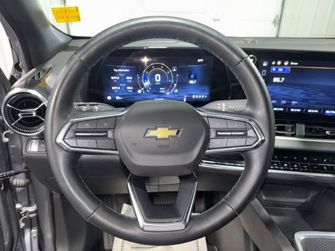 Used 2025 Chevrolet Equinox LT w/ Convenience Package II FWD image 32