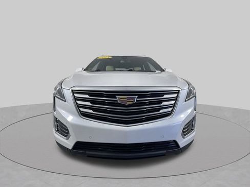 Used 2018 Cadillac XT5 Luxury w/ Driver Awareness Package AWD/4WD image 46