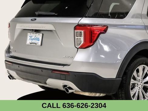 Used 2023 Ford Explorer Limited image 7