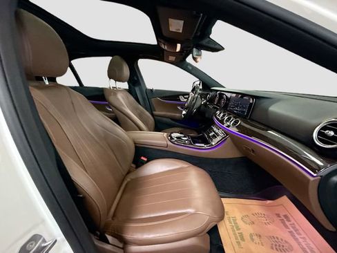 Used 2017 Mercedes-Benz E 300 4MATIC image 28