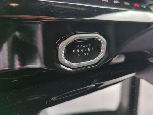 New 2026 Jeep Grand Cherokee L Limited w/ Luxury Tech Group II RWD image 24