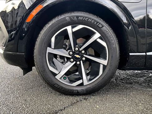 Used 2024 Chevrolet Equinox EV LT image 8