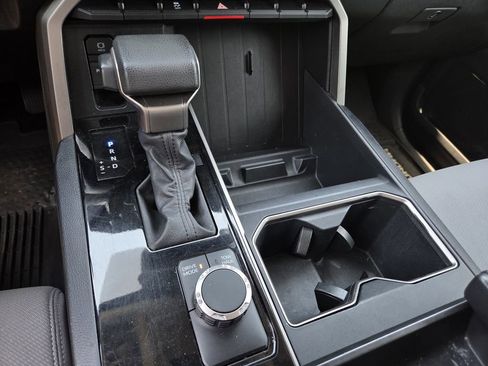 Used 2022 Toyota Tundra SR5 RWD image 13
