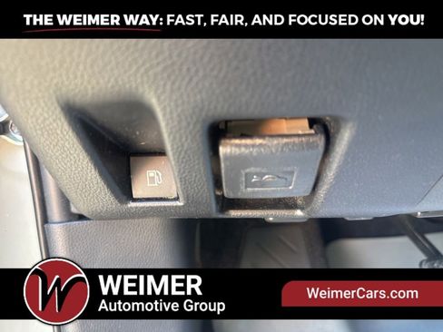 Used 2021 Toyota RAV4 XLE Premium AWD/4WD image 35