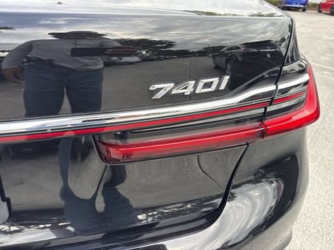 Used 2020 BMW 740i w/ Cold Weather Package RWD image 25