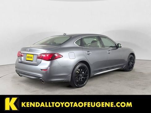 Used 2016 INFINITI Q70 L 3.7 w/ Deluxe Touring Package image 5