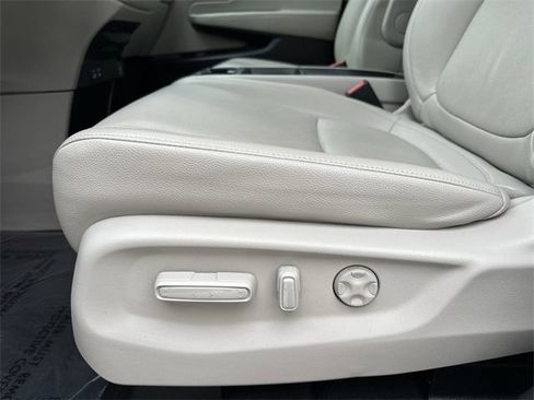 Used 2025 Honda Odyssey EX-L image 14