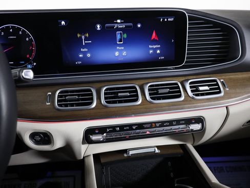 Certified 2025 Mercedes-Benz GLE 450 4MATIC image 21