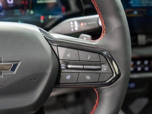 New 2026 Chevrolet Equinox RS w/ Convenience Package III AWD/4WD image 19