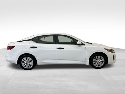 Used 2024 Nissan Sentra S FWD image 7