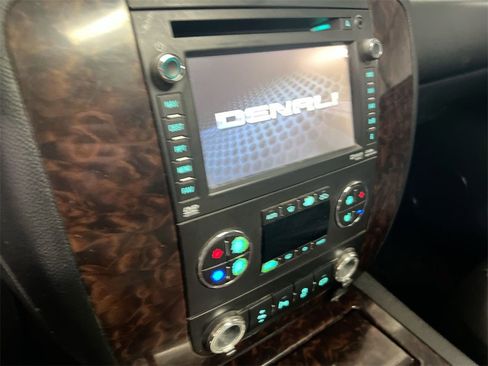 Used 2014 GMC Sierra 2500 Denali image 13