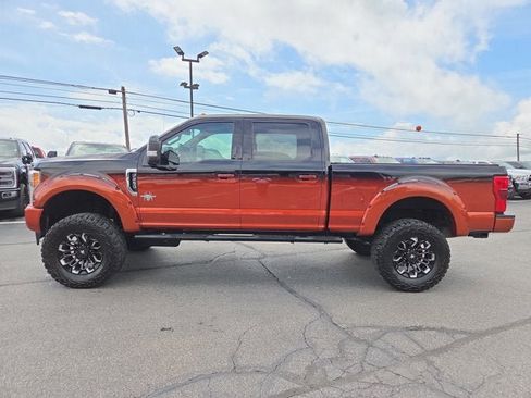 Used 2018 Ford F250 Lariat w/ Lariat Ultimate Package AWD/4WD image 3