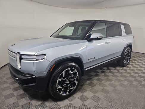 Used 2025 Rivian R1S Adventure AWD/4WD image 1