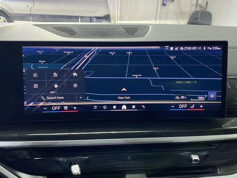 Used 2024 BMW X5 xDrive40i w/ M Sport Package image 30