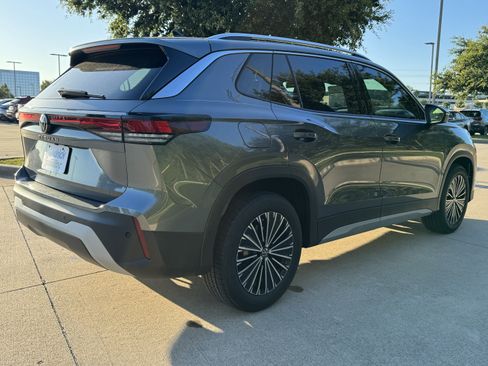 Certified 2025 Volkswagen Tiguan S image 36