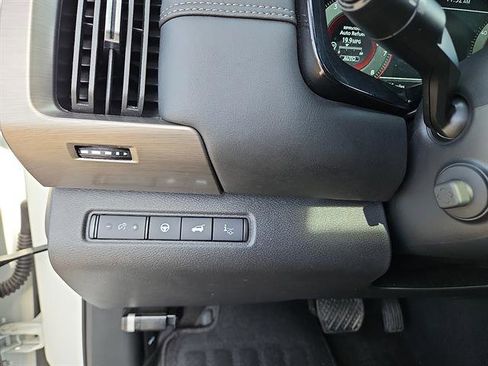 Used 2024 Nissan Pathfinder Platinum w/ Cargo Package image 16