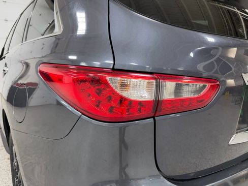 Used 2013 INFINITI JX35 AWD w/ Premium Pkg image 8