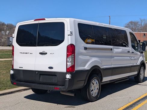 Used 2023 Ford Transit 350 XLT image 5