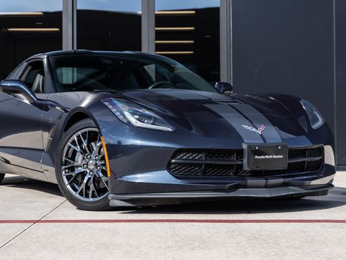 Used 2014 Chevrolet Corvette Stingray Coupe w/ 2LT Preferred Equipment Group image 5
