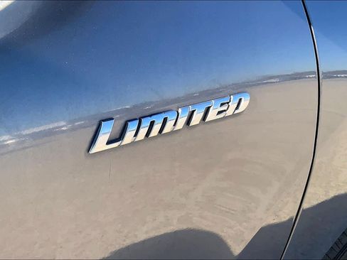 Used 2013 Toyota Highlander Limited image 10