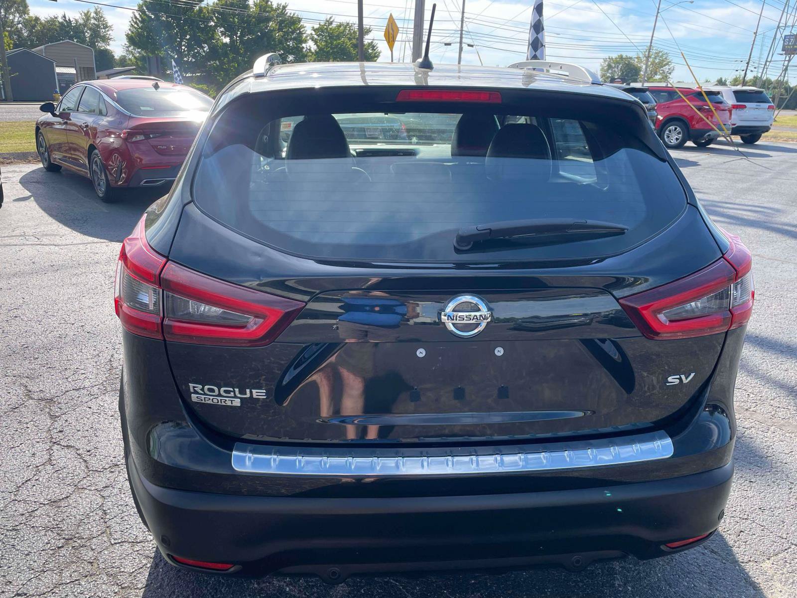 Used 2020 Nissan Rogue Sport SV w/ Technology Package FWD image 6