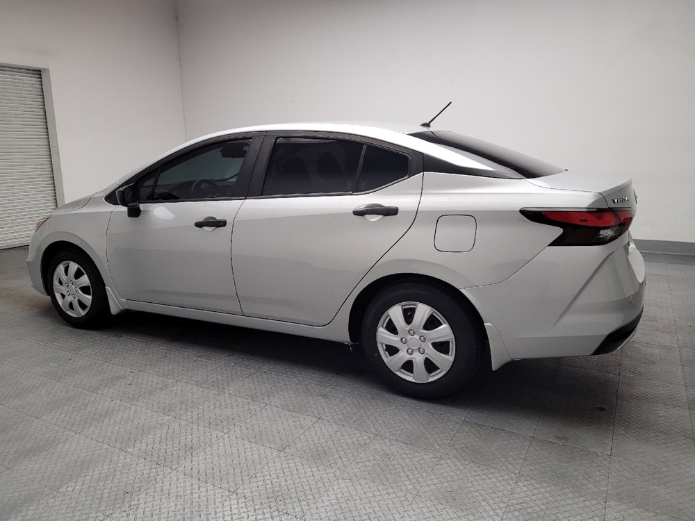 Used 2021 Nissan Versa S FWD image 3