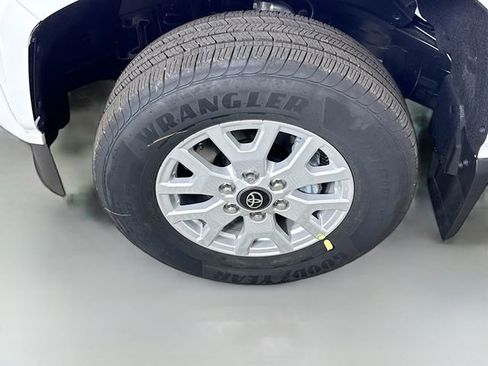 Used 2025 Toyota Tacoma SR5 image 26