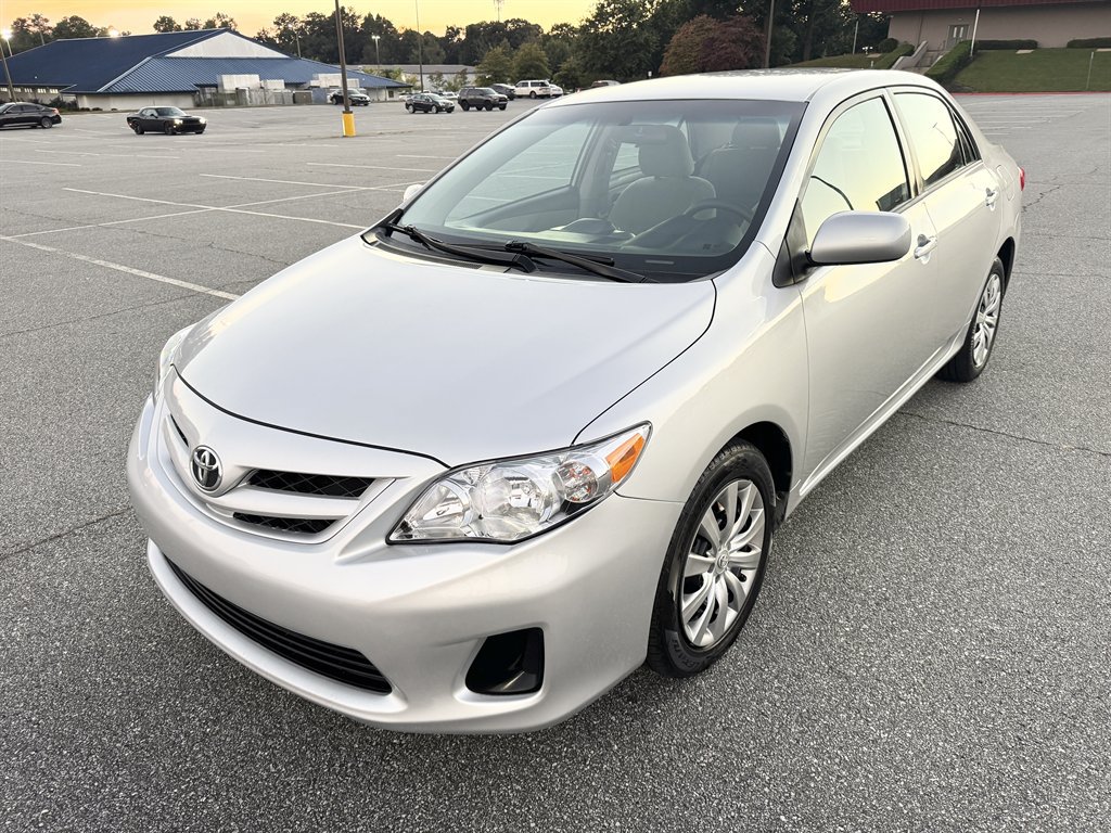Used 2012 Toyota Corolla LE FWD image 16