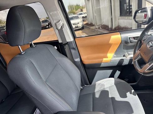 Used 2019 Toyota Tacoma SR5 image 13
