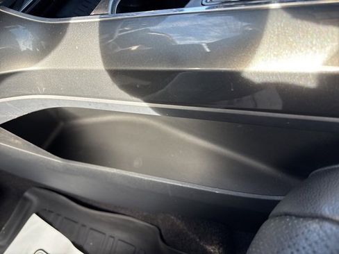 Certified 2022 Ford F150 Lariat w/ Equipment Group 502A High image 40