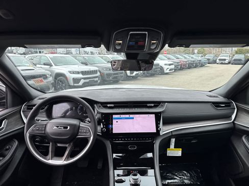 New 2026 Jeep Grand Cherokee Altitude AWD/4WD image 29