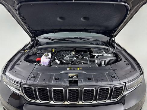 New 2025 Jeep Grand Cherokee L Laredo w/ Luxury Tech Group I image 34