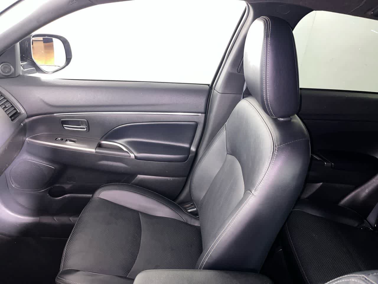 Used 2024 Mitsubishi Outlander Sport SEL AWD/4WD image 25