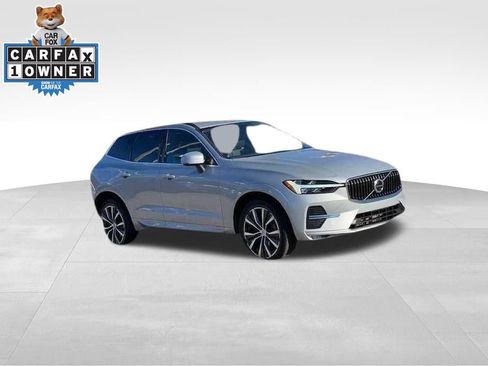 Used 2022 Volvo XC60 B5 Momentum w/ Protection Package Premier image 7