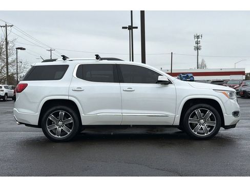 Used 2019 GMC Acadia Denali w/ Technology Package image 3