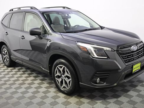 Used 2022 Subaru Forester Premium AWD/4WD image 8