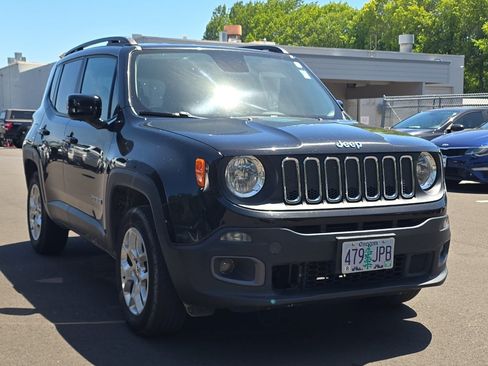 Used 2015 Jeep Renegade Latitude AWD/4WD image 2