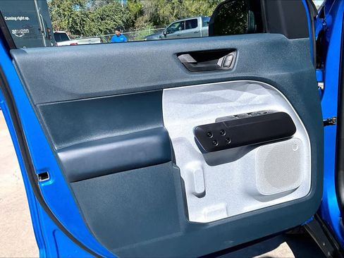 Certified 2025 Ford Maverick XLT image 22