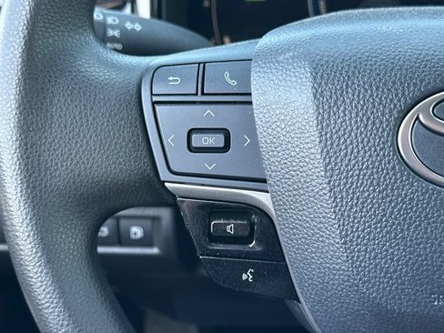 Used 2025 Toyota Camry LE FWD image 29