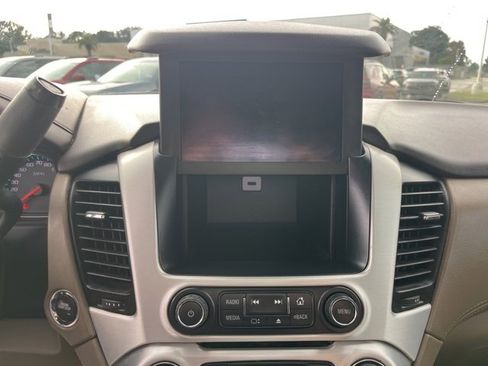 Used 2020 GMC Yukon XL SLT w/ Premium Edition image 25