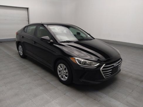 Used 2017 Hyundai Elantra SE image 13