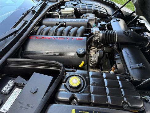 Used 2004 Chevrolet Corvette Coupe w/ Preferred Equipment Group image 66