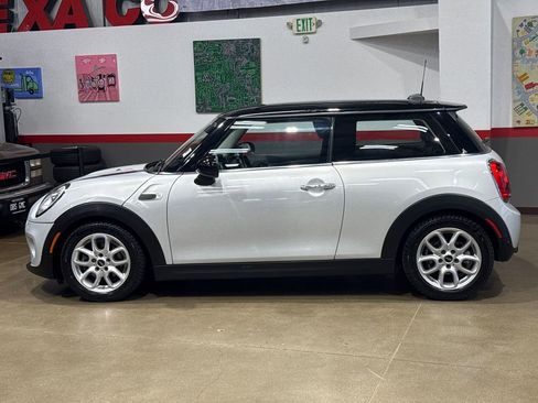 Used 2017 MINI Cooper 2-Door Hardtop image 86